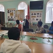 Иностранные слушатели посетили Народный музей Ю.А. Гагарина