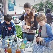 Ночь музеев: кафедра химии представила интерактивную площадку в музее Чернышевского