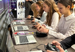 Политех продолжает знакомить школьников с технологиями будущего 