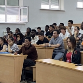 Иностранные студенты ознакомились с программой разрешения на временное проживание