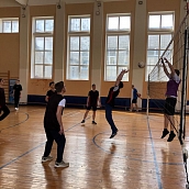 В СЭИ прошла олимпиада по волейболу среди студентов первого курса