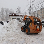 Снегопад: политеховцы вышли на помощь городу