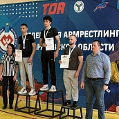 Студенты СГТУ показали достойные результаты на соревнованиях по армрестлингу