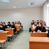 Студенты-переводчики приняли участие в кураторских часах по итогам межсессионной аттестации