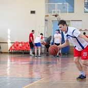 Социально-экономический институт победил в соревнованиях по стритболу