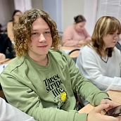 На кафедре ПМК прошел мастер-класс по работе с ИИ