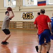 В техническом вузе прошли соревнования по баскетболу среди профессорско-преподавательского состава