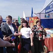 Студенты Петровского филиала СГТУ представили достижения губернатору