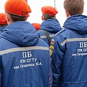 Гагаринцы приняли участие в митинге у памятника Юрию Гагарину