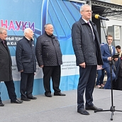 Фестиваль науки в СГТУ: саратовцам показали экзоскелет, роботов и химическое шоу