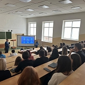 Эксперты банковской сферы встретились со студентами СЭИ