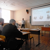 Преподаватели, аспиранты и  студенты УРБАС участники семинара компании «Техно-НДТ» на кафедре ТСК