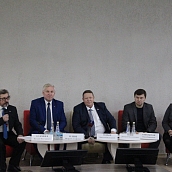Комфортная среда: на семинаре в СГТУ обсудили проекты по благоустройству