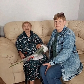 Сотрудники СГТУ поздравили ветеранов с наступающим Днем Победы