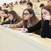 Школьники посетили воскресный лекторий СГТУ по физике