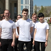 «Здоровая альтернатива» в СГТУ: флешмоб, митинг и реконструкция ко Дню Победы